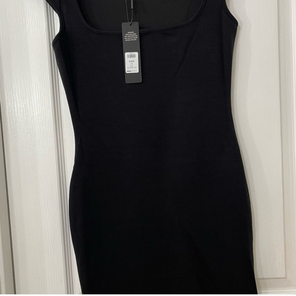 Black Bodycon Dress - Picture 4 of 4